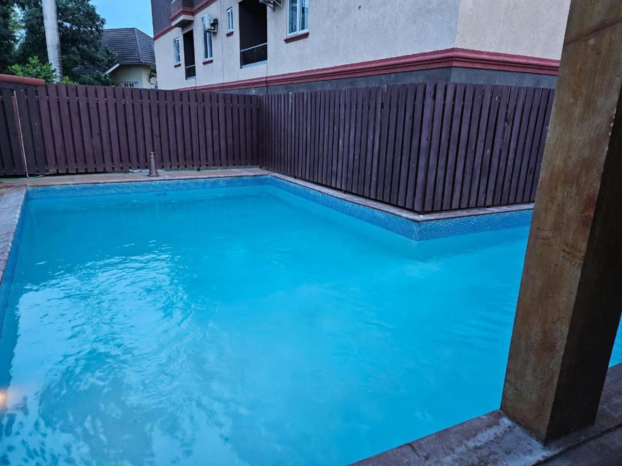 Paradise Haven At Hamptons - -Across From Ac Marriot Hotel Kingston Exterior foto